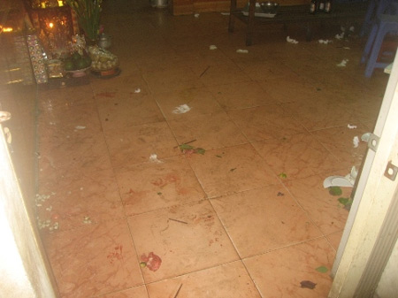 Ẩu đả ở quán ăn, 2 người chết, 1 trọng thương - 3