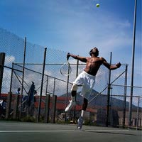 Thể thao - Tennis sau song sắt nhà tù
