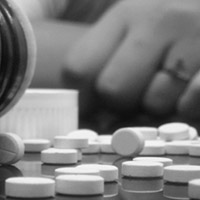 Sức khỏe đời sống - Có nên cho người hoang tưởng uống thuốc ngủ?