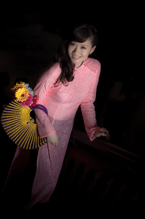 Hoa khôi Phương Đông dịu dàng trên phố - 11