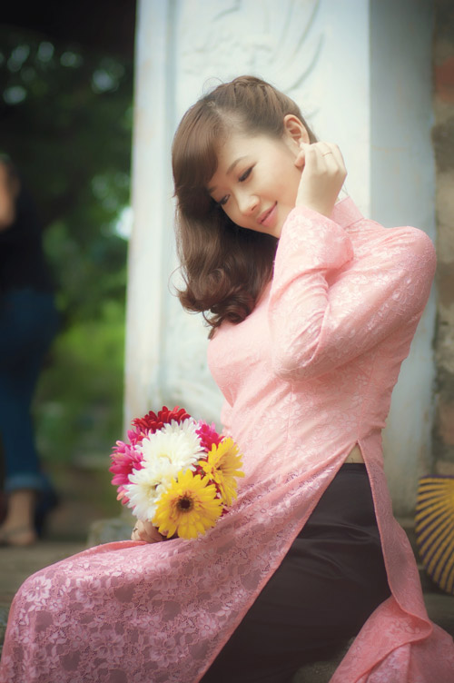 Hoa khôi Phương Đông dịu dàng trên phố - 12
