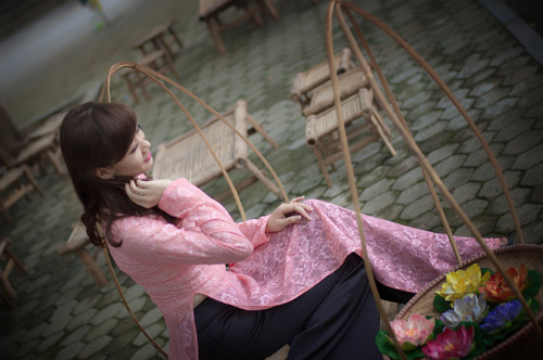 Hoa khôi Phương Đông dịu dàng trên phố - 15