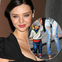 Xu hướng thời trang - Mẹ con Miranda Kerr "rách rưới" ra phố