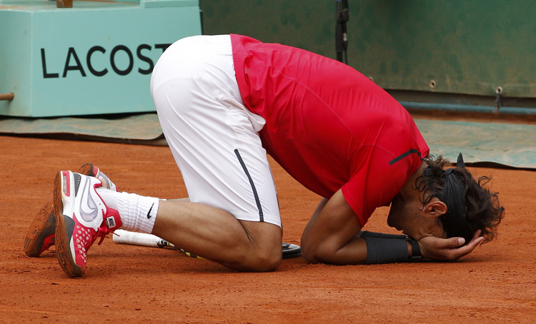 Rafael Nadal đã giành được chức vô địch Roland Garros lần thứ 7 trong sự nghiệp sau khi đánh bại chính Novak Djokovic với các set 6-4, 6-3, 2-6, 7-5.