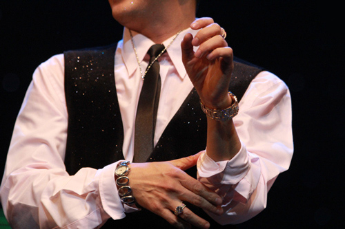 Sao giật mình vì quà "độc" của khán giả - 5