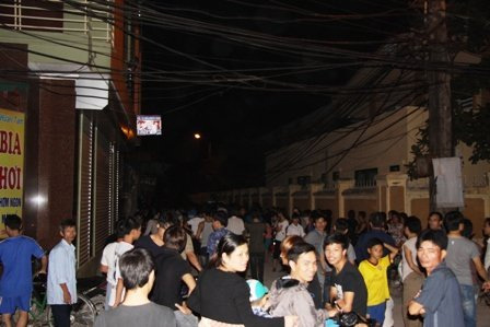 HN: Khống chế nhiều người, cố thủ trong nhà - 10