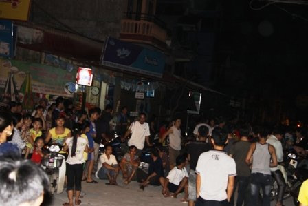 HN: Khống chế nhiều người, cố thủ trong nhà - 9