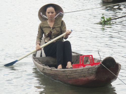 Diễm Châu mát tay trổ tài nuôi cá - 5