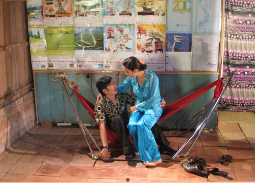 Diễm Châu mát tay trổ tài nuôi cá - 8