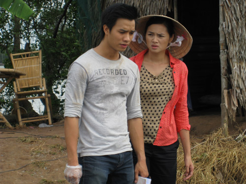 Diễm Châu mát tay trổ tài nuôi cá - 3