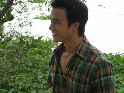 Diễm Châu mát tay trổ tài nuôi cá - 2