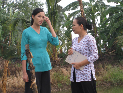 Diễm Châu mát tay trổ tài nuôi cá - 4