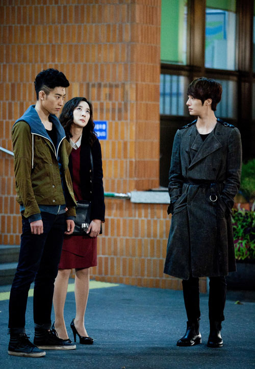 Tiệm mì mỹ nam: Hài hước tình tay tư - 6