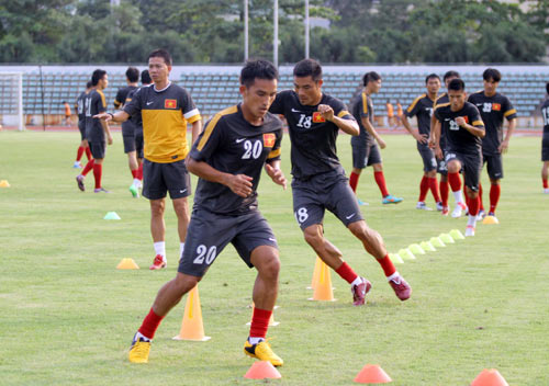 “Cơn sốt” truyền thông ở sân tập của ĐTVN - 3