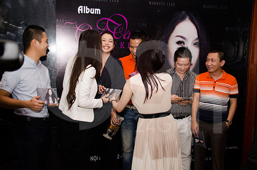Jennifer lần đầu trong tay bạn trai - 17
