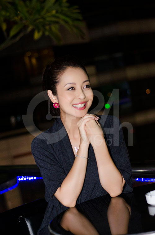 Jennifer lần đầu trong tay bạn trai - 16