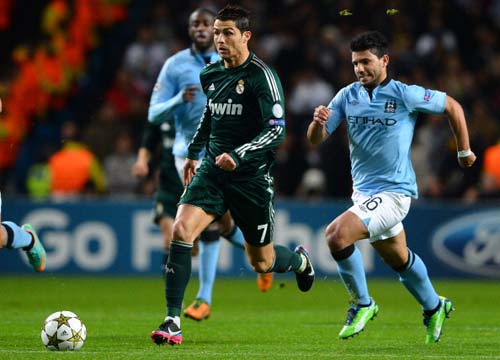 Real: Các tiền vệ chỉ "biết" chuyền bóng - 2