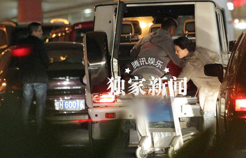 Mặc tin đồn, Diệc Phi vẫn gặp cha dượng - 12