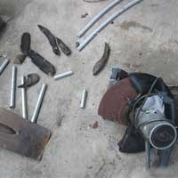 Tin tức trong ngày - Cưa nhầm đầu đạn, một người trọng thương