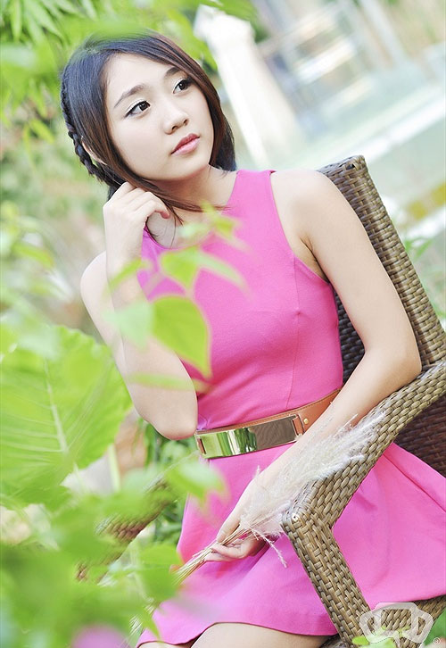 Thu Trang ngọt ngào với sắc hồng tím - 1