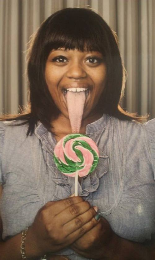 Cô gái có chiếc lưỡi dài 9,75cm - 4