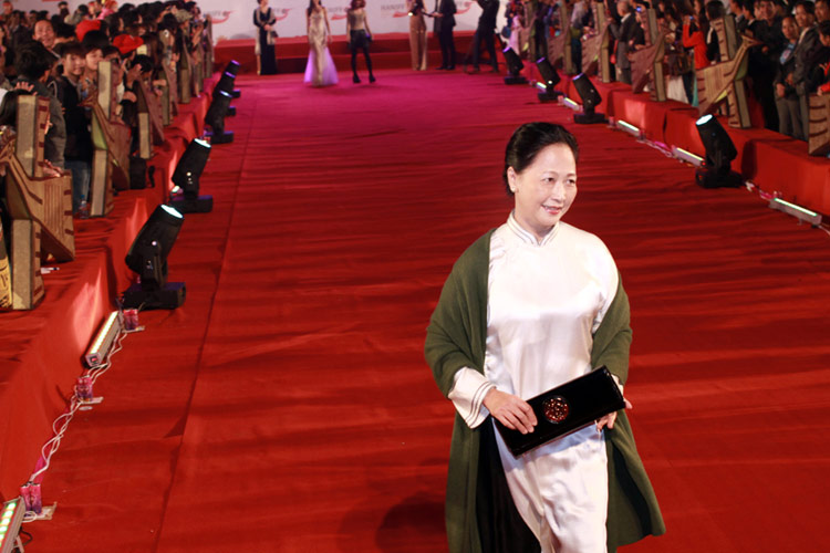 Lê Hoàng vồn vã gặp Lý Nhã Kỳ - 6