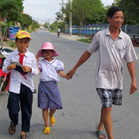 Tin tức trong ngày - Nở rộ nạn bắt cóc trẻ em: Sơ hở “chết người”