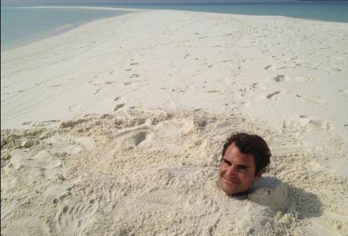 Federer khoe cảnh tắm cát - 1