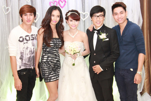 Lẻ bóng, Bảo Anh vẫn tươi rói - 2