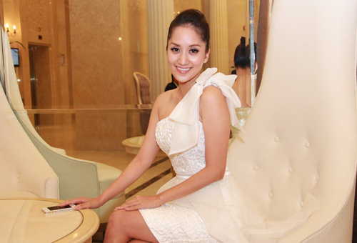 Lẻ bóng, Bảo Anh vẫn tươi rói - 6