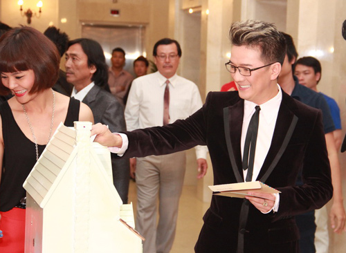 Lẻ bóng, Bảo Anh vẫn tươi rói - 5