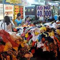 Thị trường - Tiêu dùng - Hàng vỉa hè: Giá thấp nhưng không rẻ