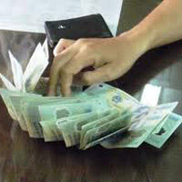 Pháp luật - Bắt giam thư ký tòa "giấu" hồ sơ, nhận hối lộ