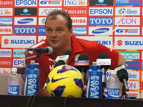 "ĐTVN chơi kém nhất từ trước tới nay" - 2