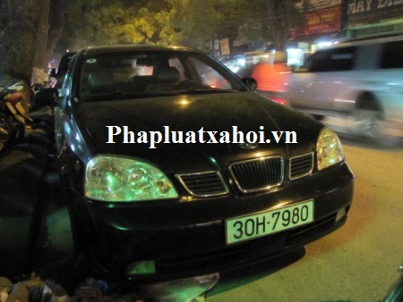 NK141: Lạnh người với vũ khí "nóng" trên ô tô - 4