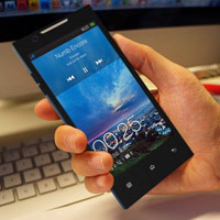 Dế sắp ra lò - Oppo Find 5 ca ngợi màn hình Full HD