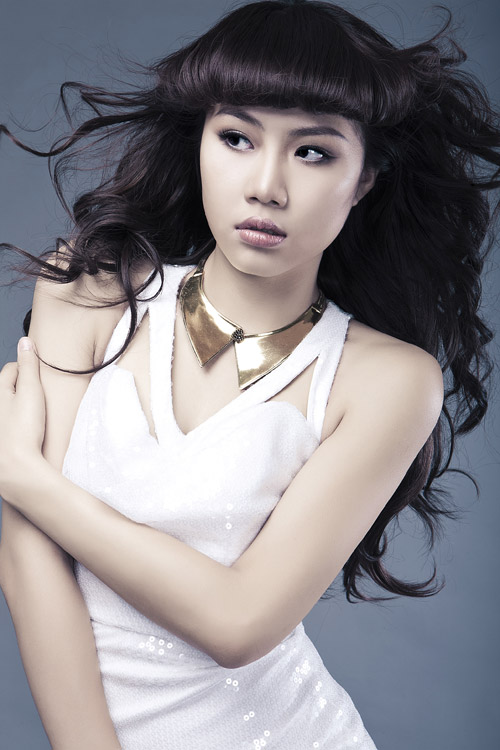 Người đẹp Diễm My khoe hình thể sexy - 11