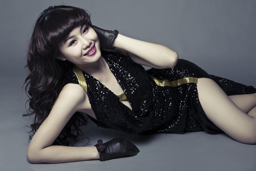 Người đẹp Diễm My khoe hình thể sexy - 9