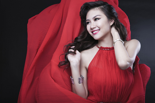 Người đẹp Diễm My khoe hình thể sexy - 18