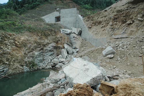 Còn bao nhiêu đập bêtông... không sắt? - 3