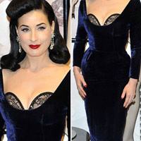 Xu hướng thời trang - Nữ hoàng thoát y khoe eo "con kiến"