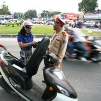 Tin tức trong ngày - Kiến nghị sửa quy định "xe chính chủ"