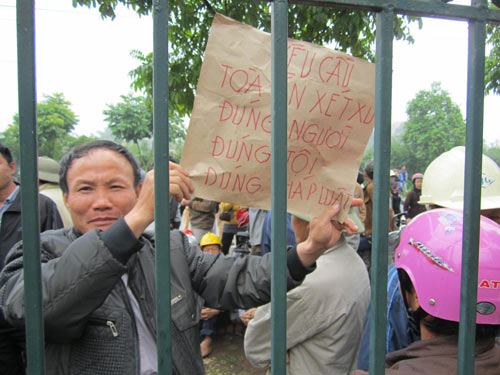 Tuyên án vụ côn đồ đánh dân ở Văn Giang - 5