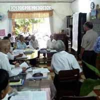 Tin tức trong ngày - Lớp học 90 bô lão