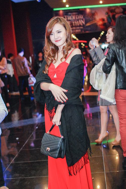 Sao "gỡ gạc" nét ngoan hiền bằng nơ bướm - 7