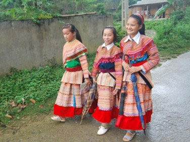 Gái bản và giấc mộng giàu sang - 1