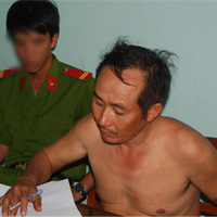 Pháp luật - Vây núi nhiều ngày bắt kẻ giết vợ