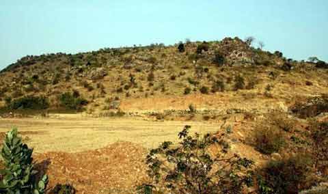 Những kho báu truyền kiếp bí ẩn ở VN - 3