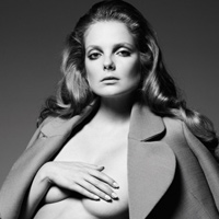 Người mẫu - Hoa hậu - Nụ hồng Hungari e ấp "tòa thiên nhiên"