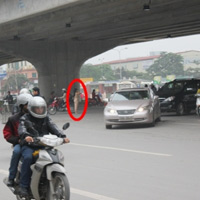 Tin tức trong ngày - HN: Khỏa thân giữa trời đông điều khiển GT